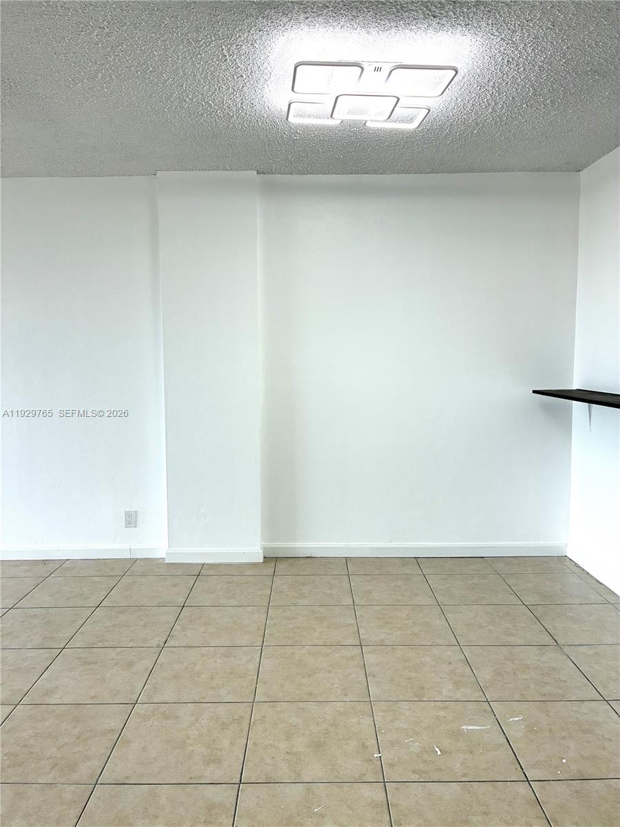 2450 NE 135th St # 410