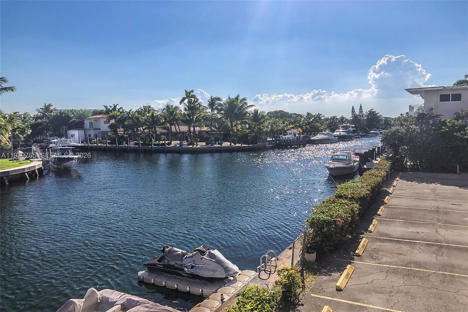 2450 NE 135th St # 410