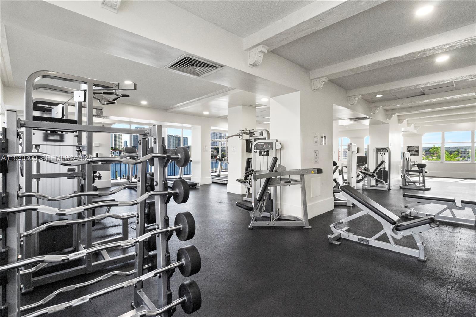 18061 Biscayne Blvd Unit: PH01