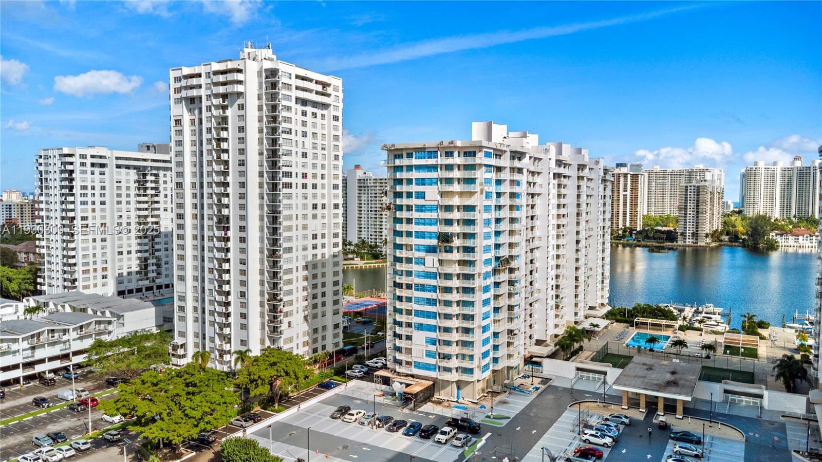 18061 Biscayne Blvd Unit: PH01