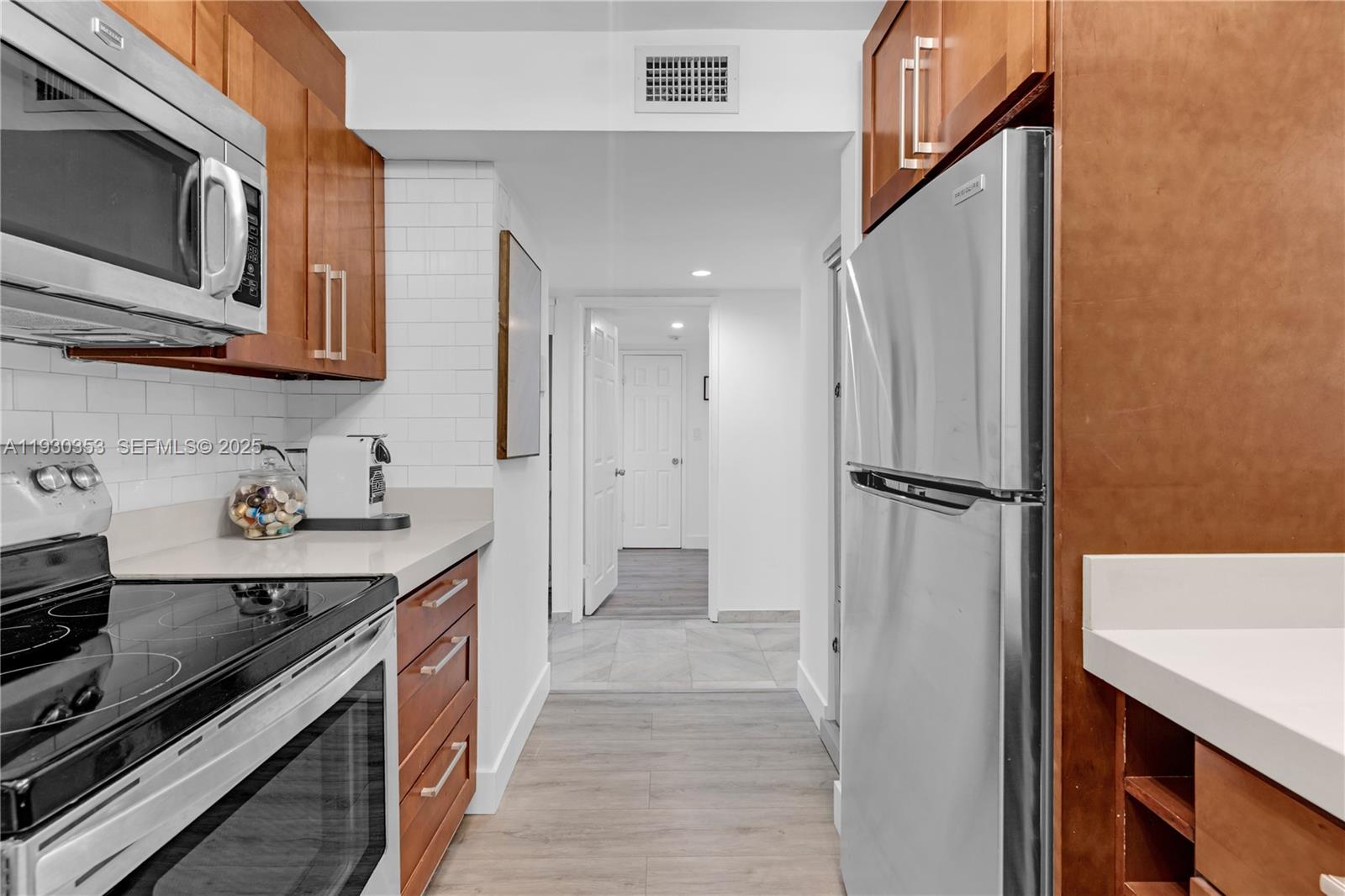 5845 Collins Ave # 201