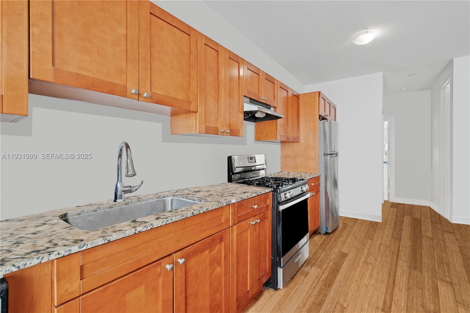 7950 Tatum Waterway Dr # N18