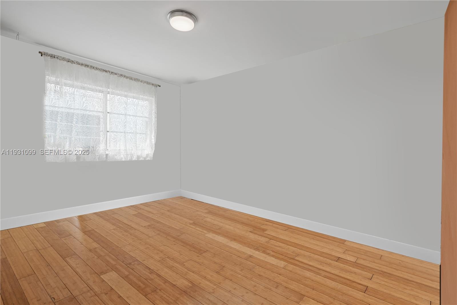 7950 Tatum Waterway Dr # N18