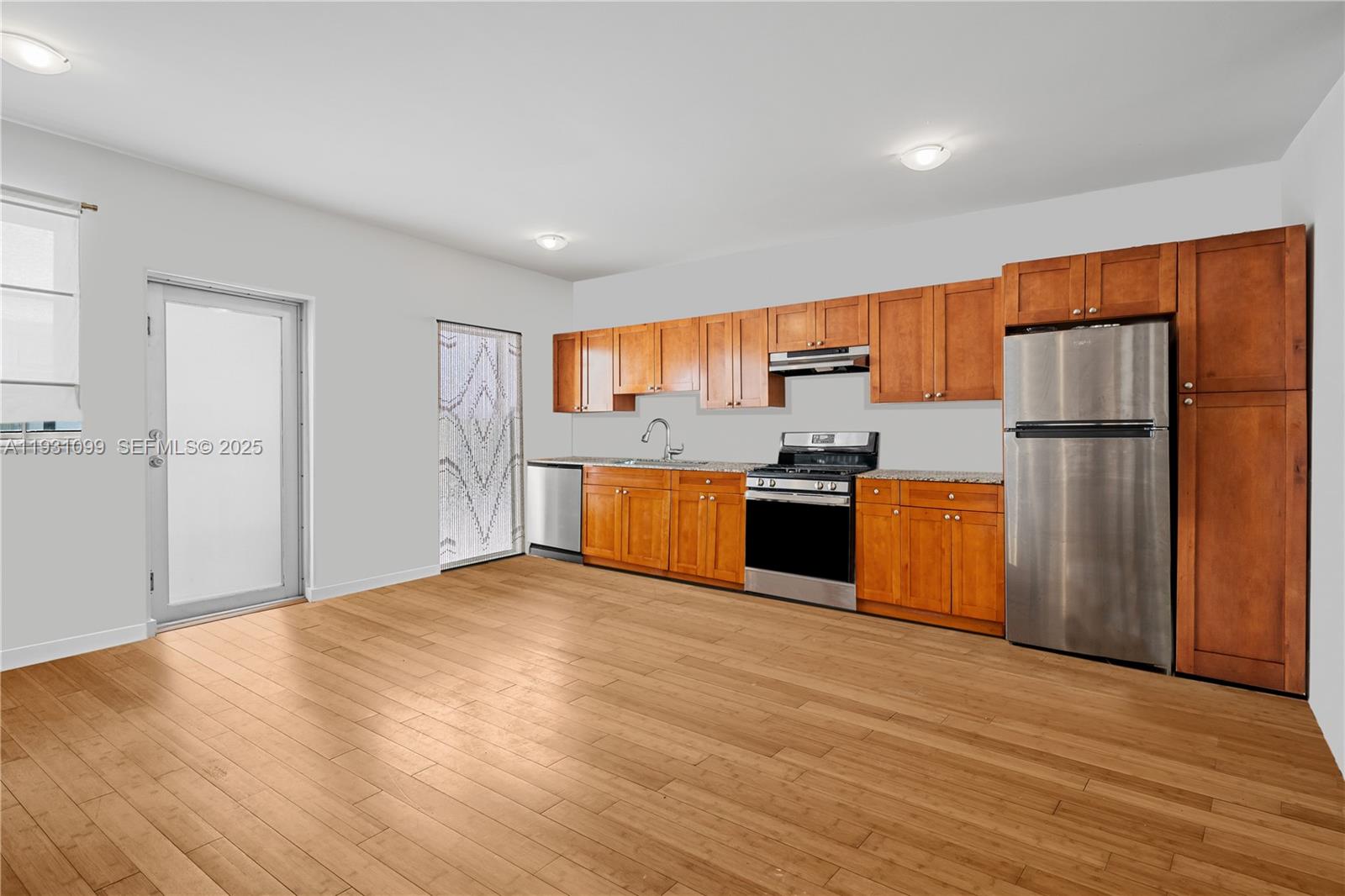 7950 Tatum Waterway Dr # N18