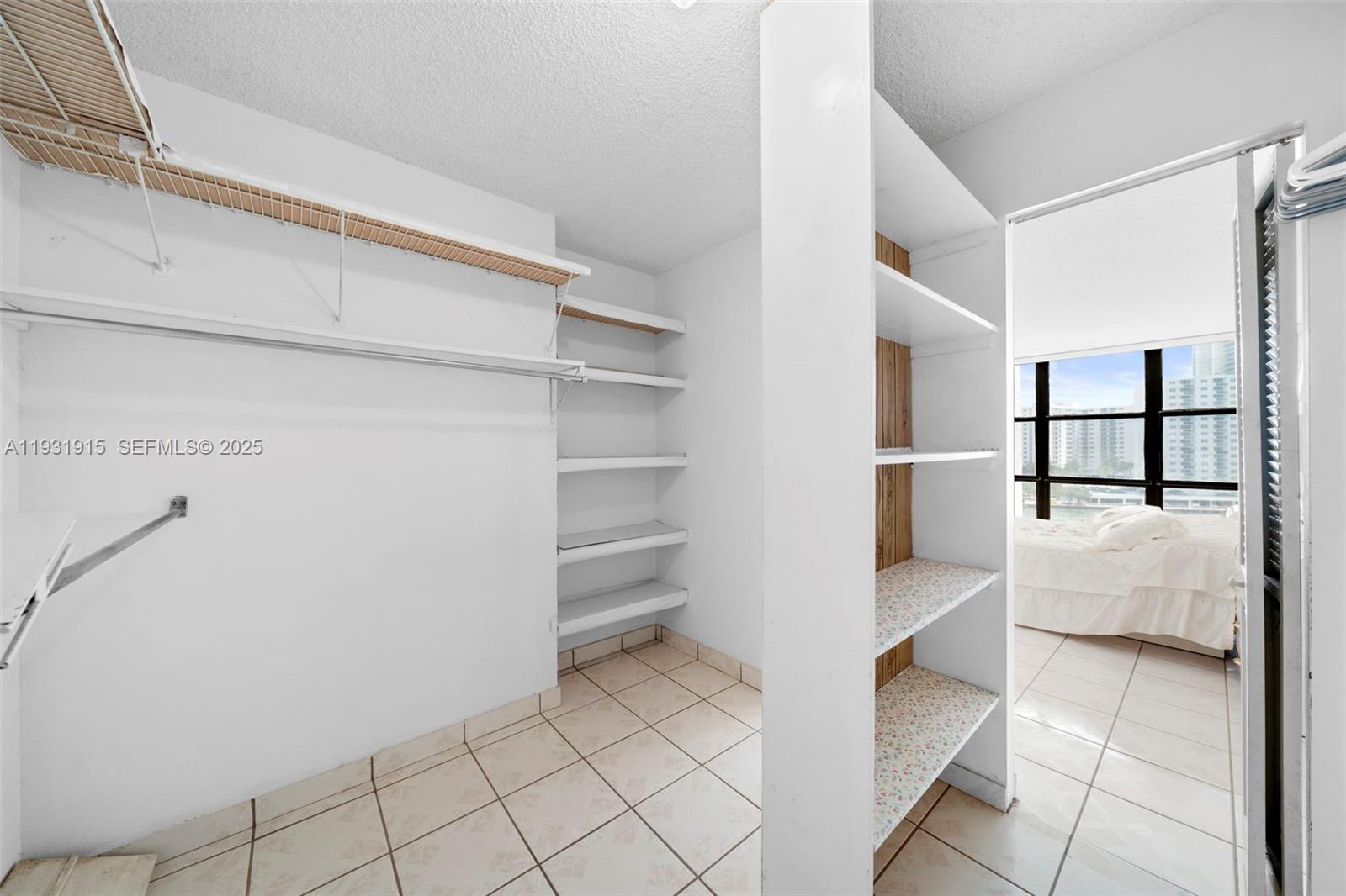 1000 Parkview Dr # 828