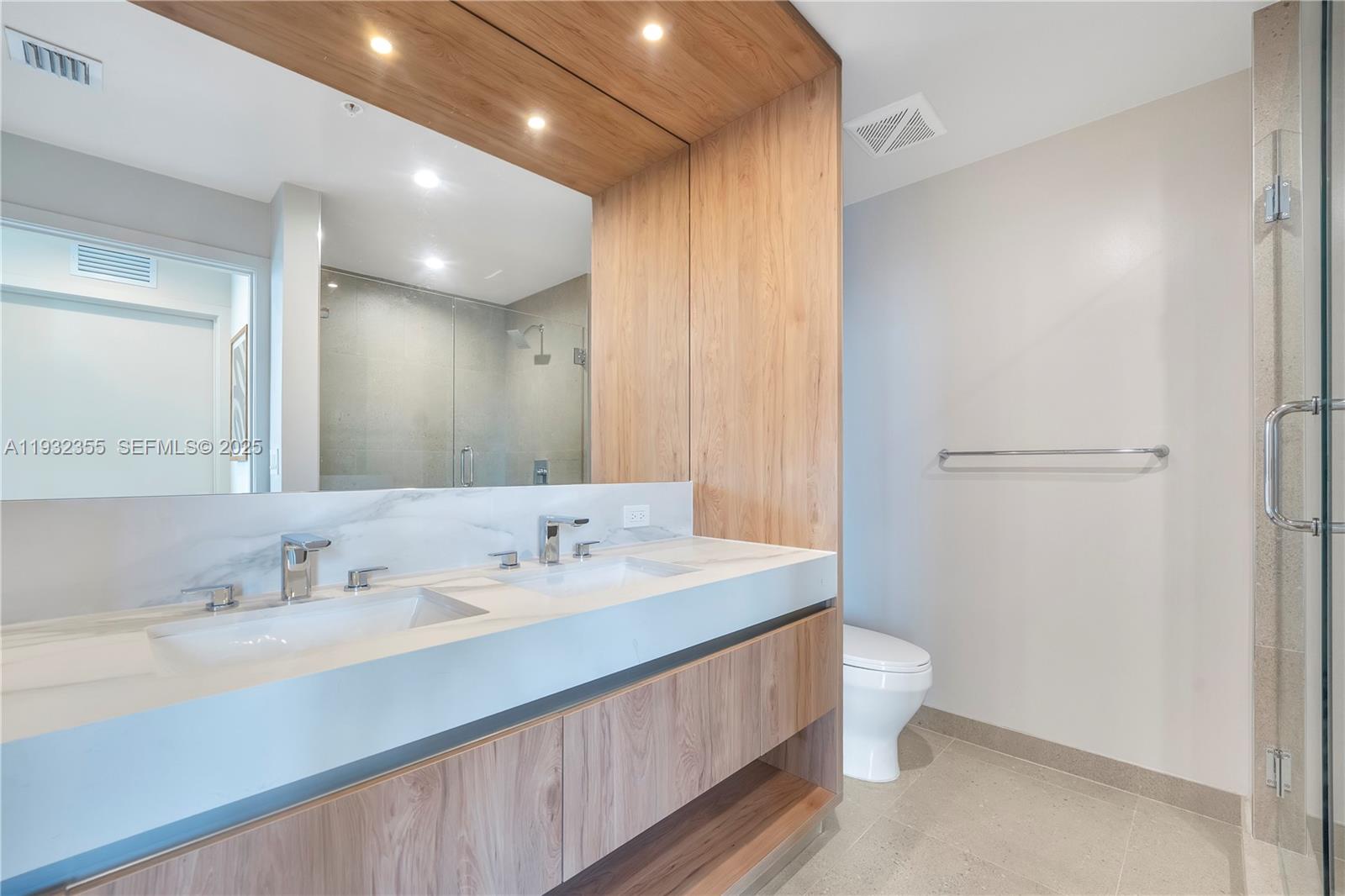 11 NE 6 Street # 2201