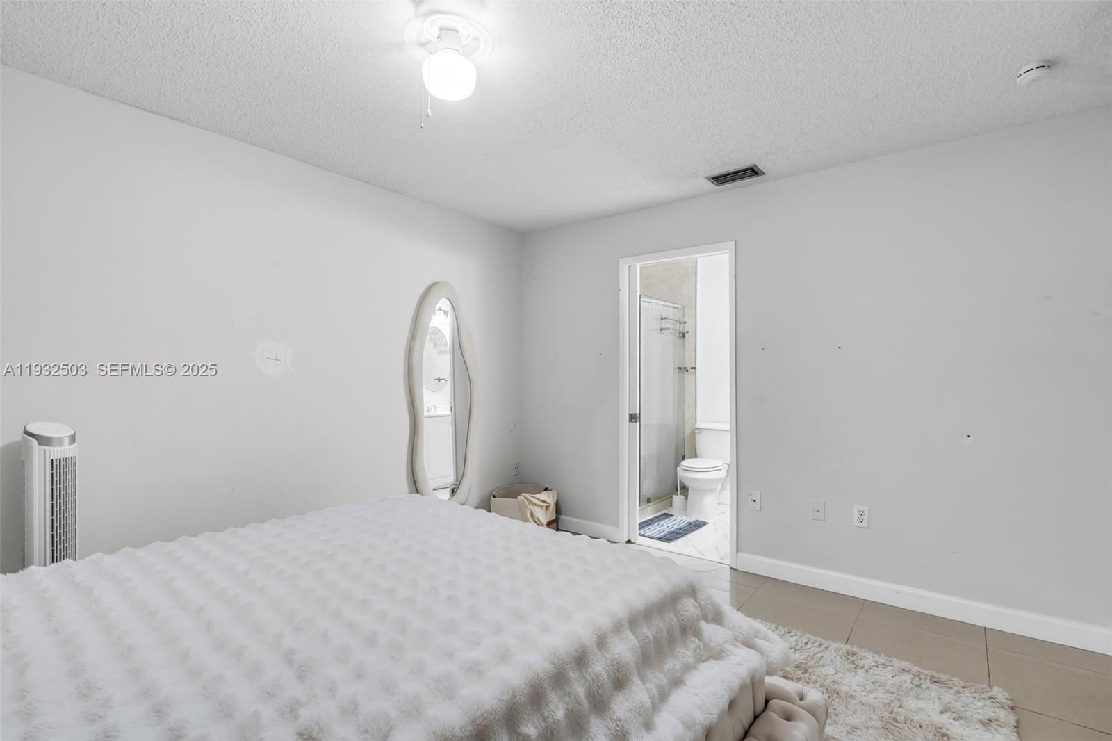 2740 W 63rd St # 206