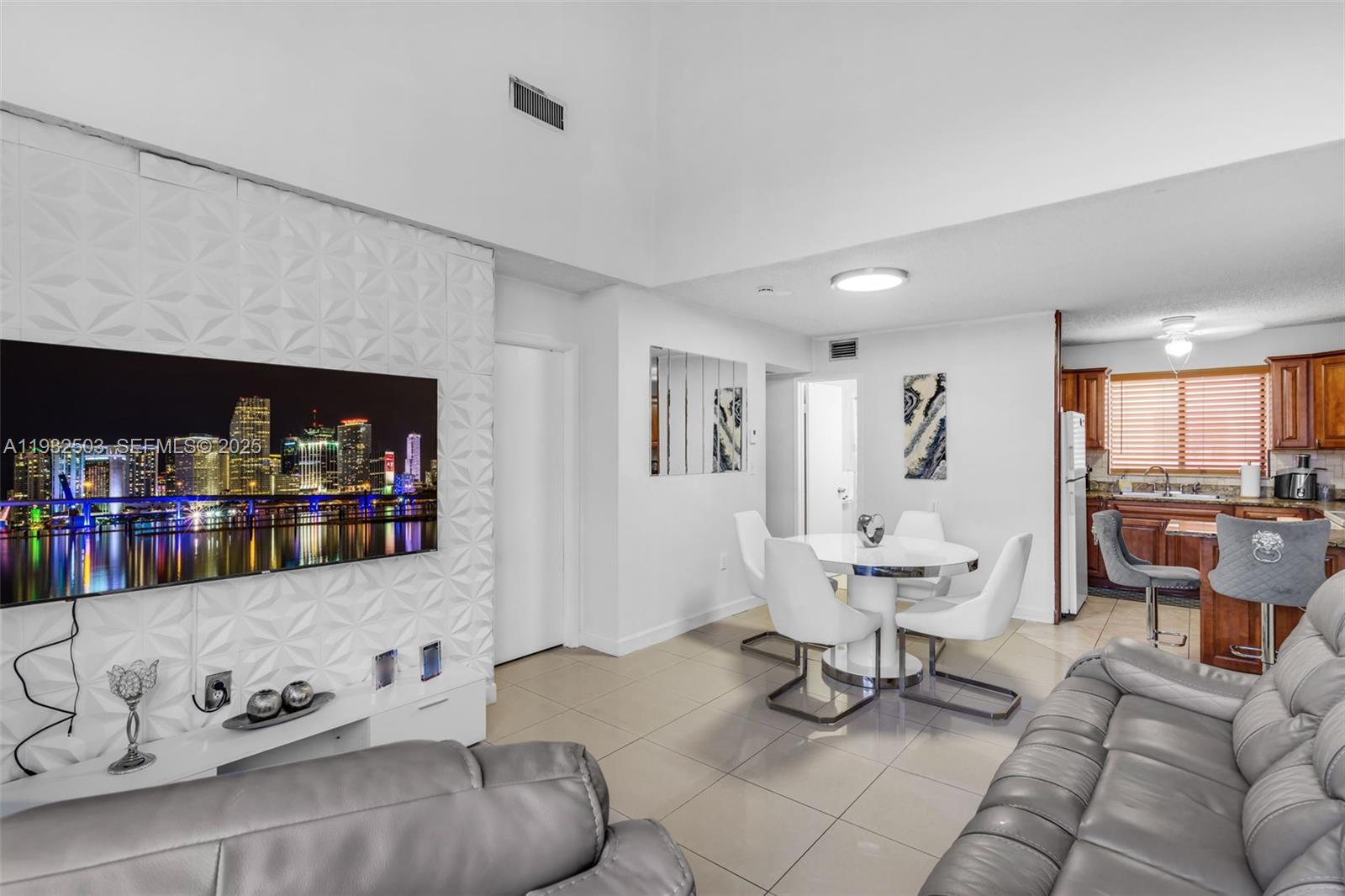 2740 W 63rd St # 206