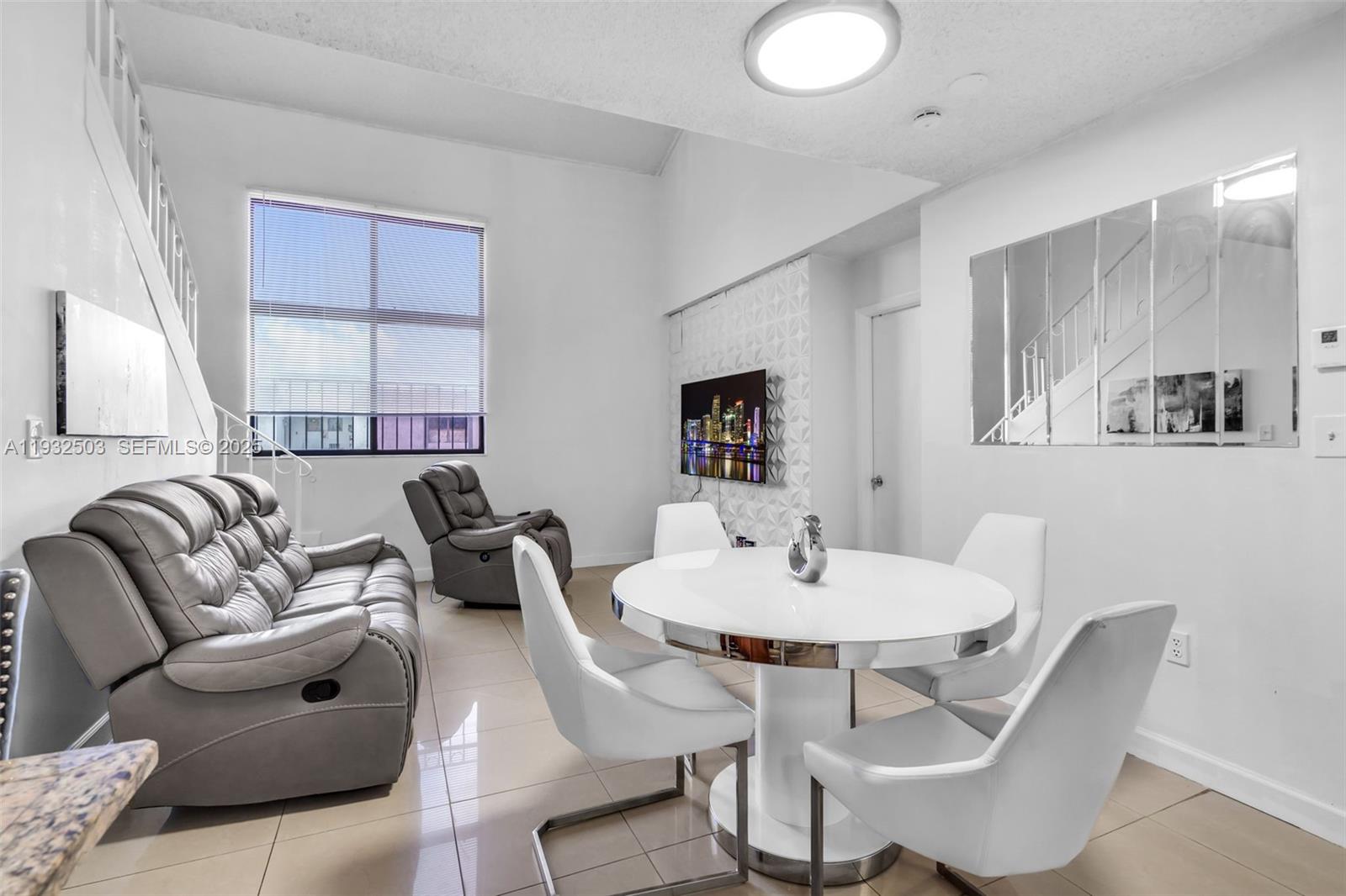 2740 W 63rd St # 206