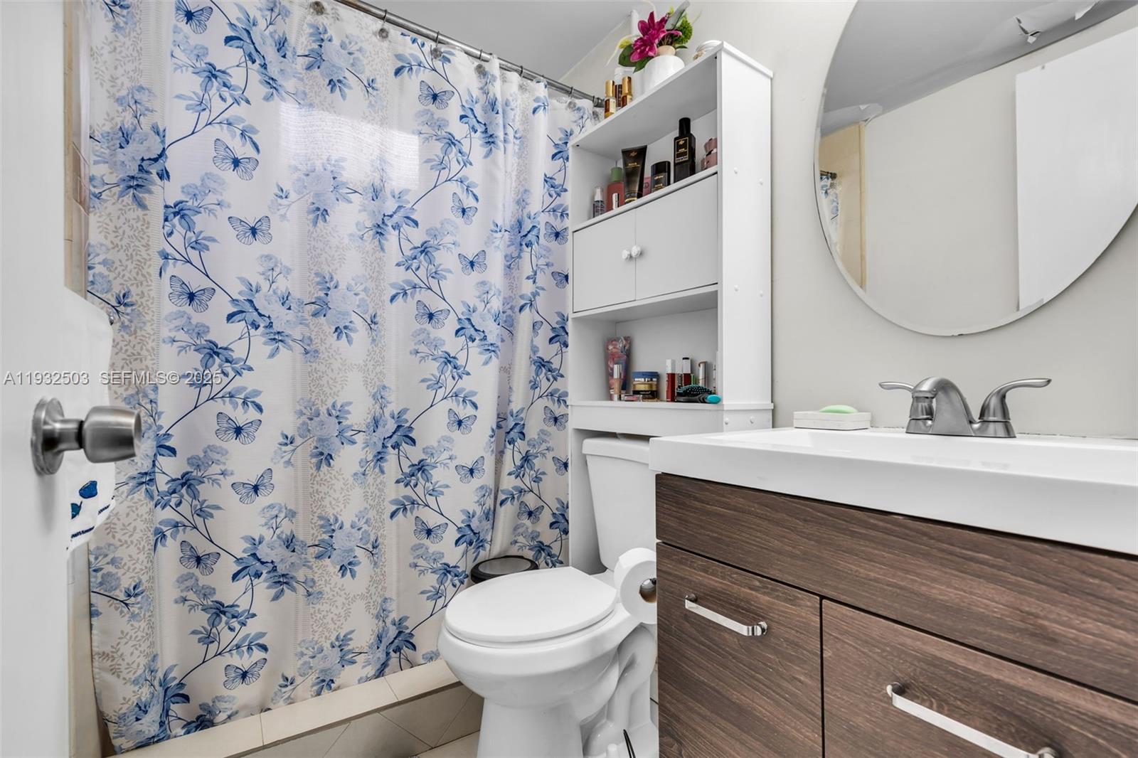 2740 W 63rd St # 206