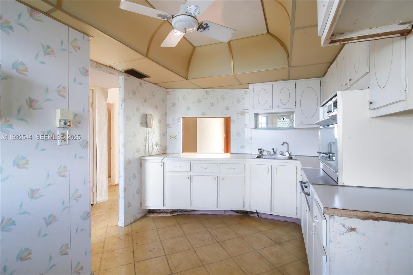 1690 NE 191st St # 1 Unit: 404-1