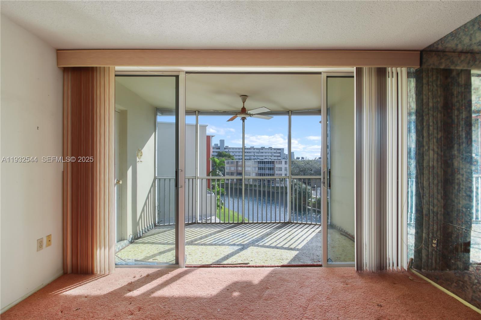 1690 NE 191st St # 1 Unit: 404-1