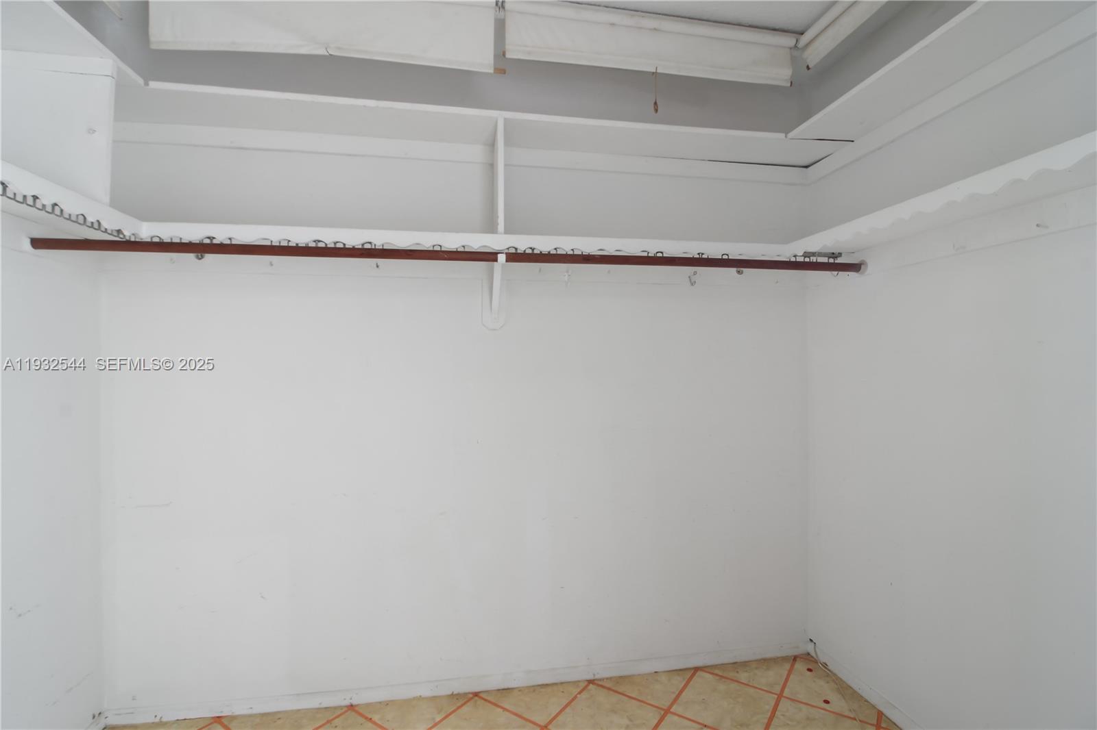 1690 NE 191st St # 1 Unit: 404-1