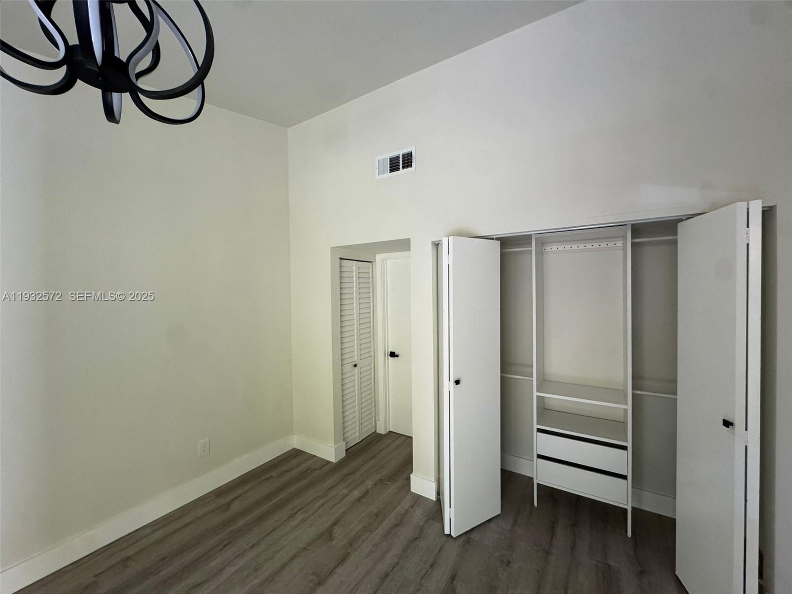 10109 NW 52nd Ter