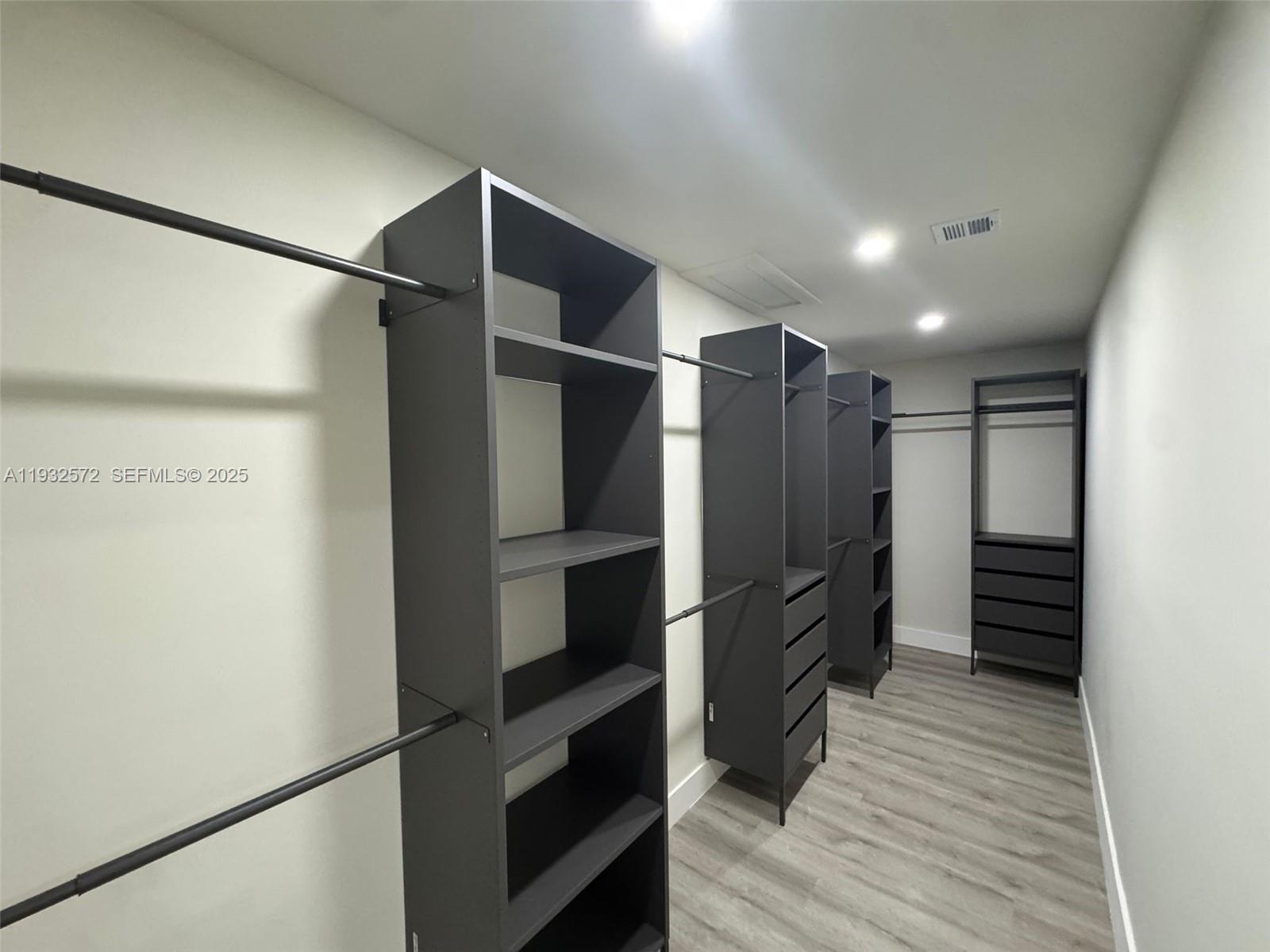 10109 NW 52nd Ter