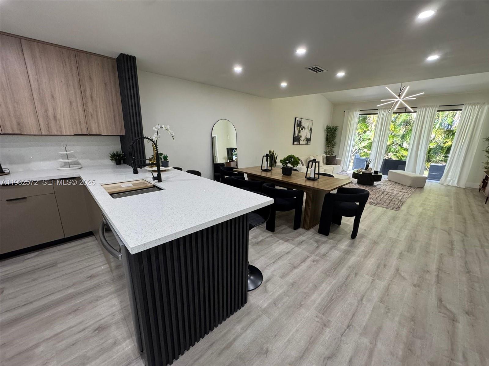 10109 NW 52nd Ter