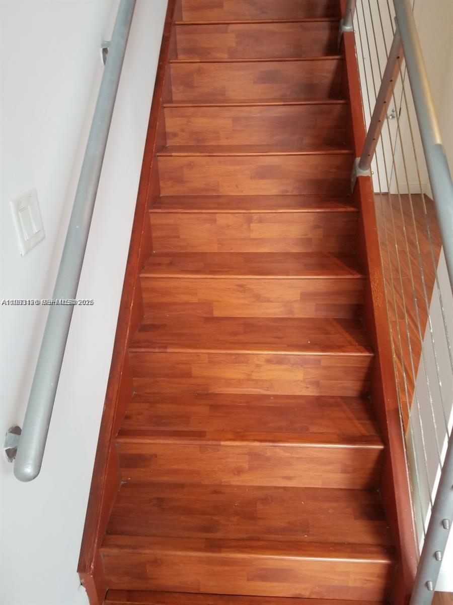 1050 Brickell Ave # 608