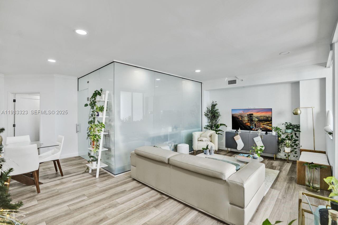 1 Century Ln # 510