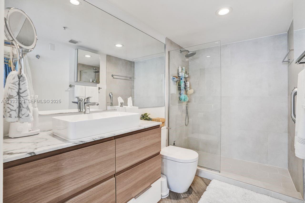 1 Century Ln # 510