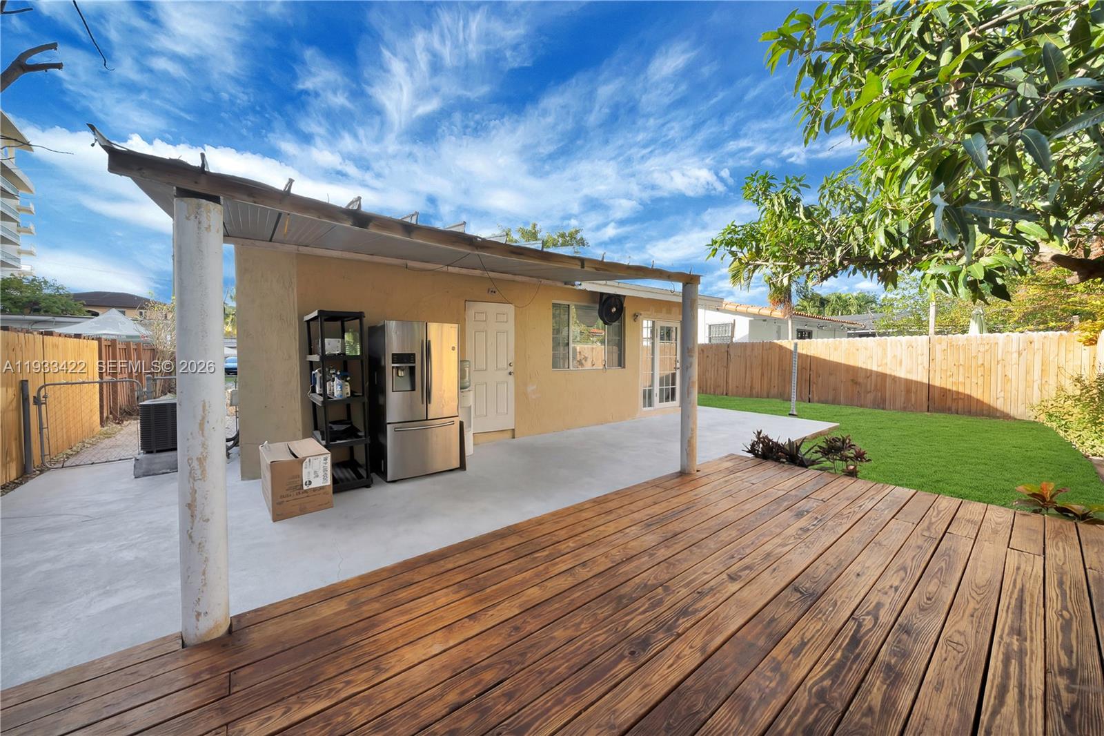 2731 SW 24th St # 2731