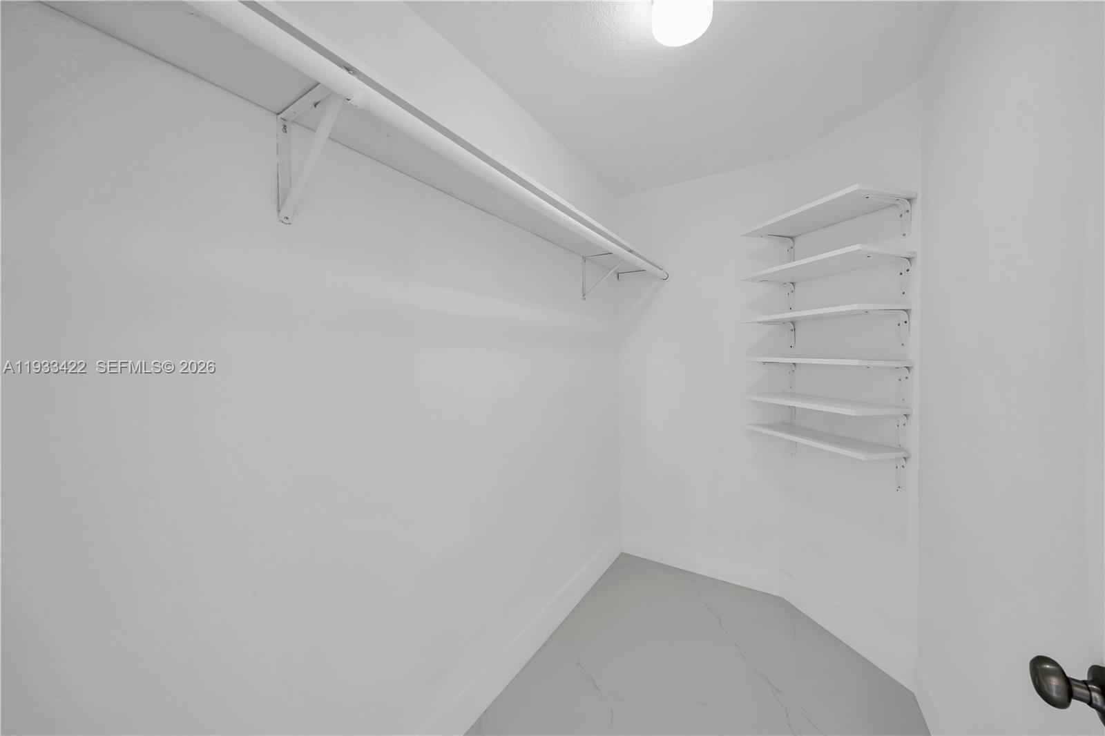 2731 SW 24th St # 2731