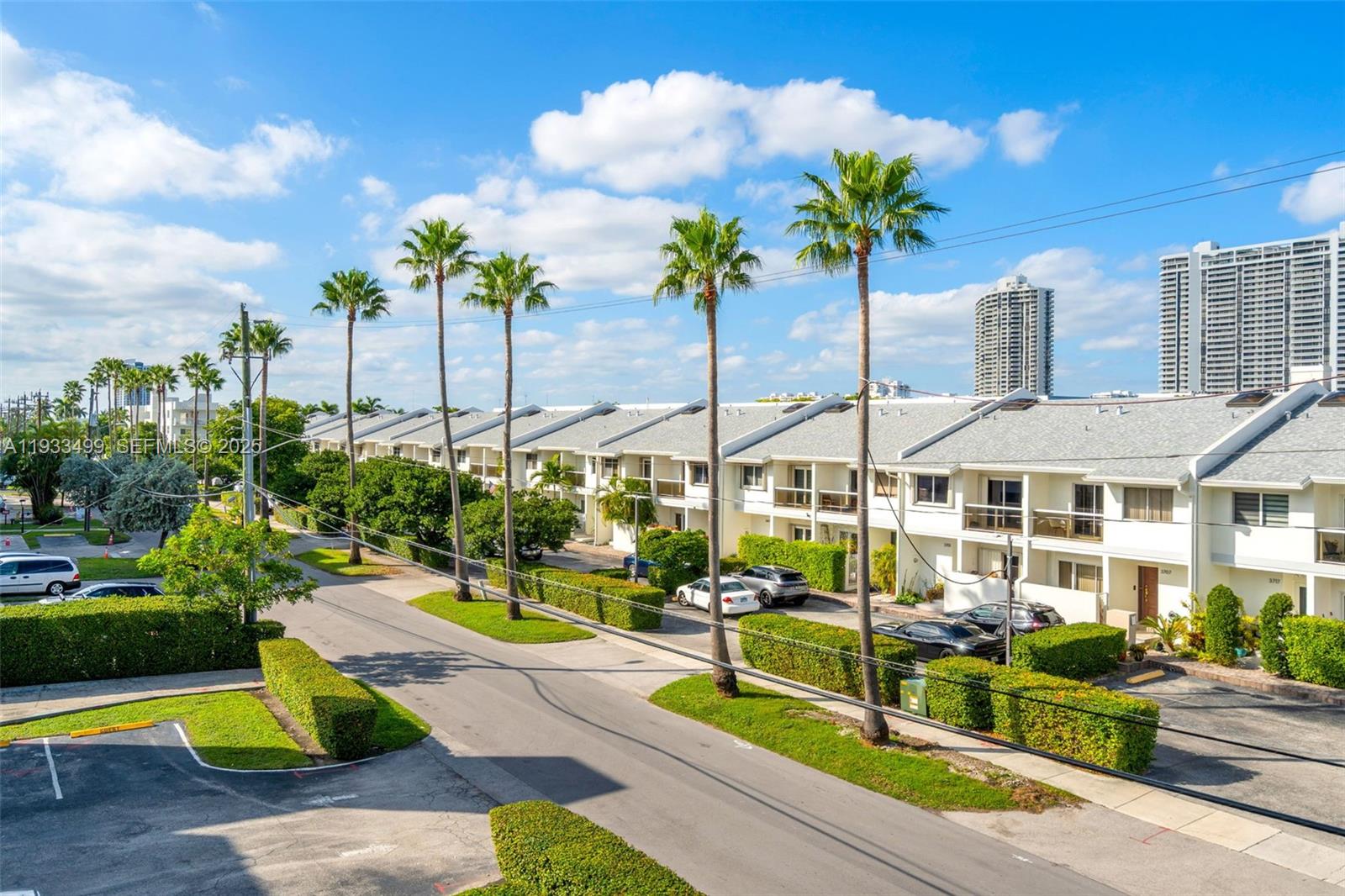 3716 NE 168th St # 302