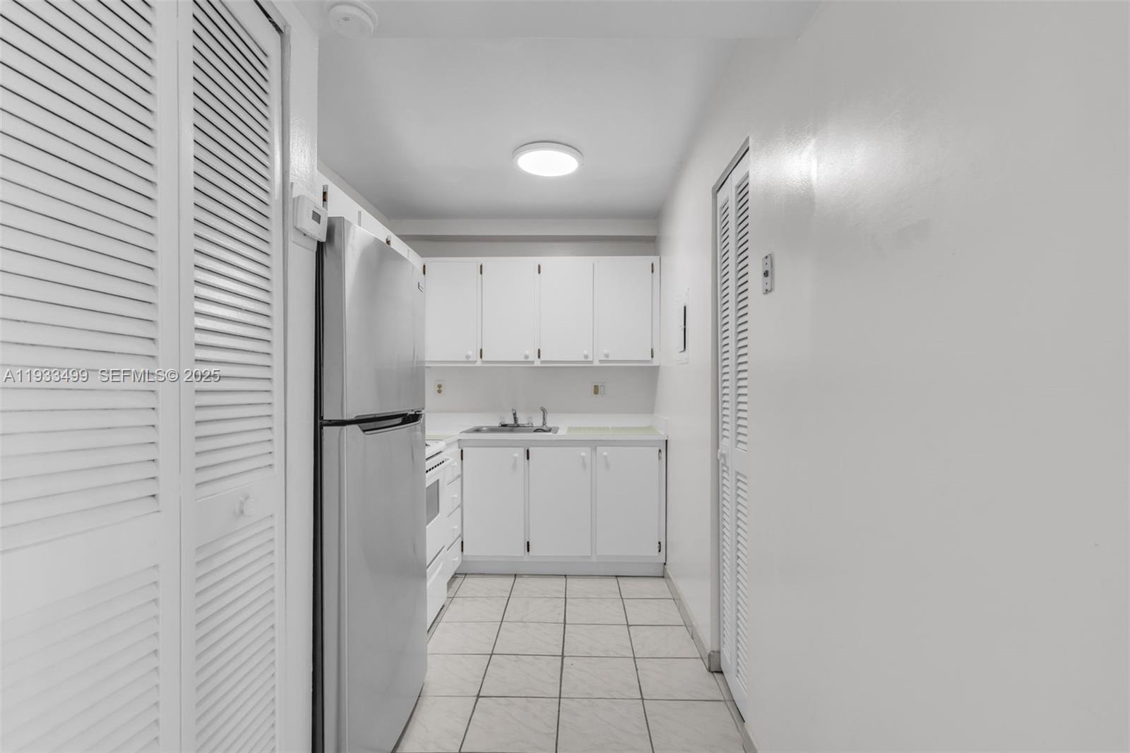 3716 NE 168th St # 302