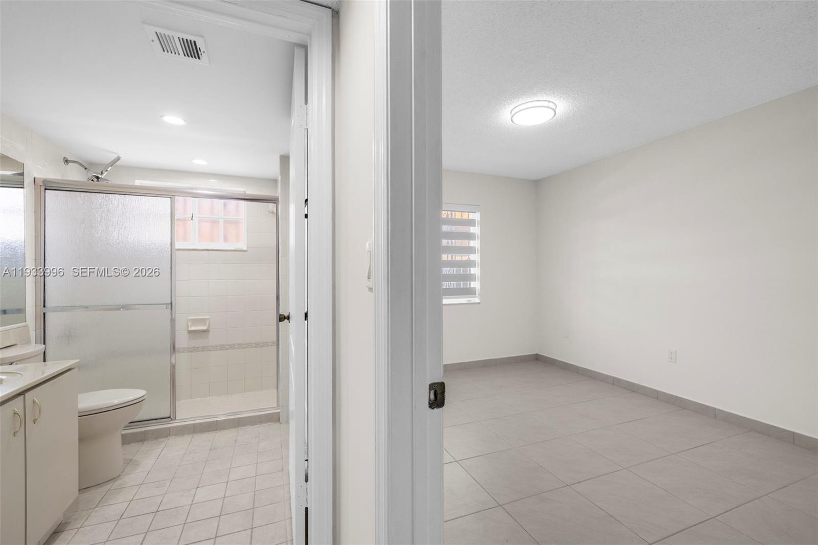 2425 W 76th St # 102