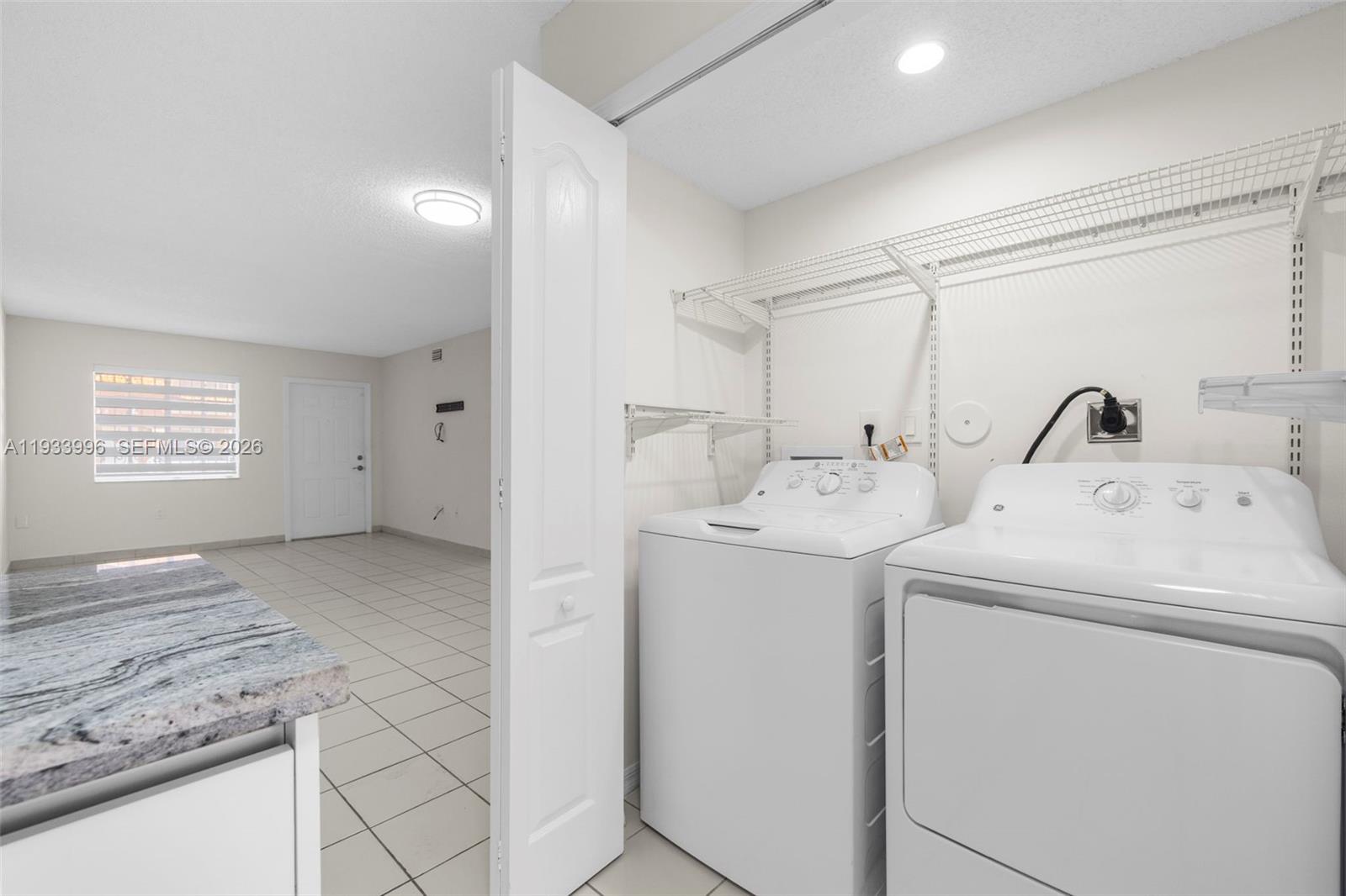 2425 W 76th St # 102