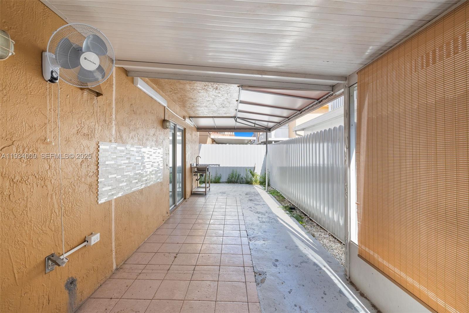 2425 W 76th St # 102