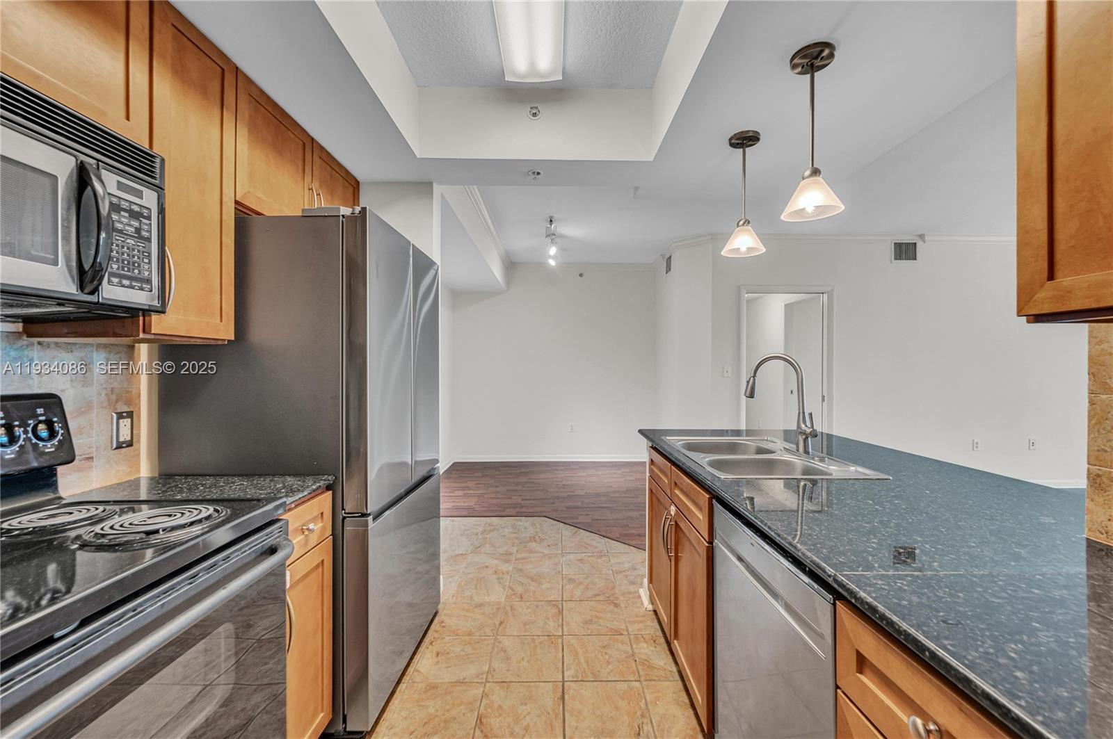 2000 N Bayshore Dr # 316