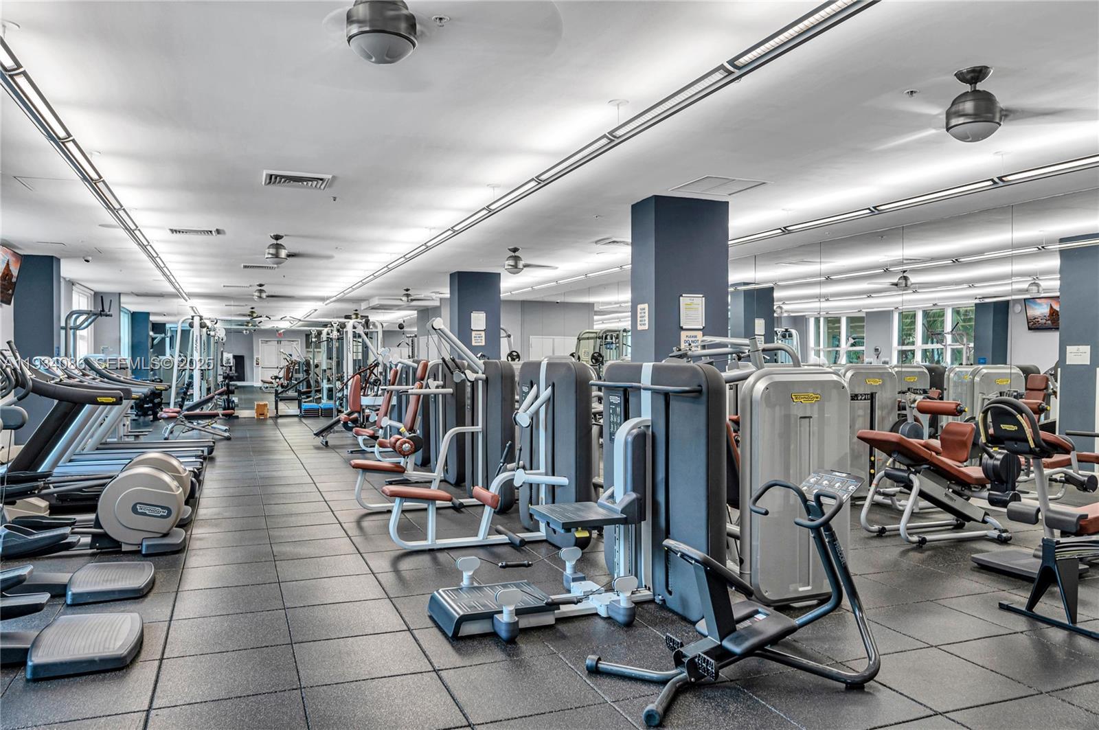 2000 N Bayshore Dr # 316