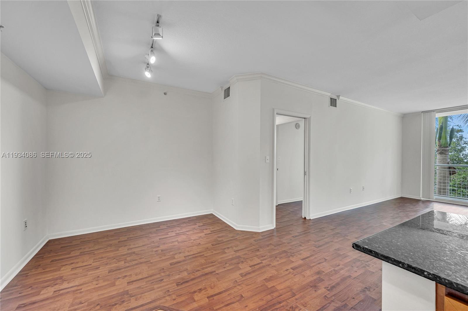 2000 N Bayshore Dr # 316