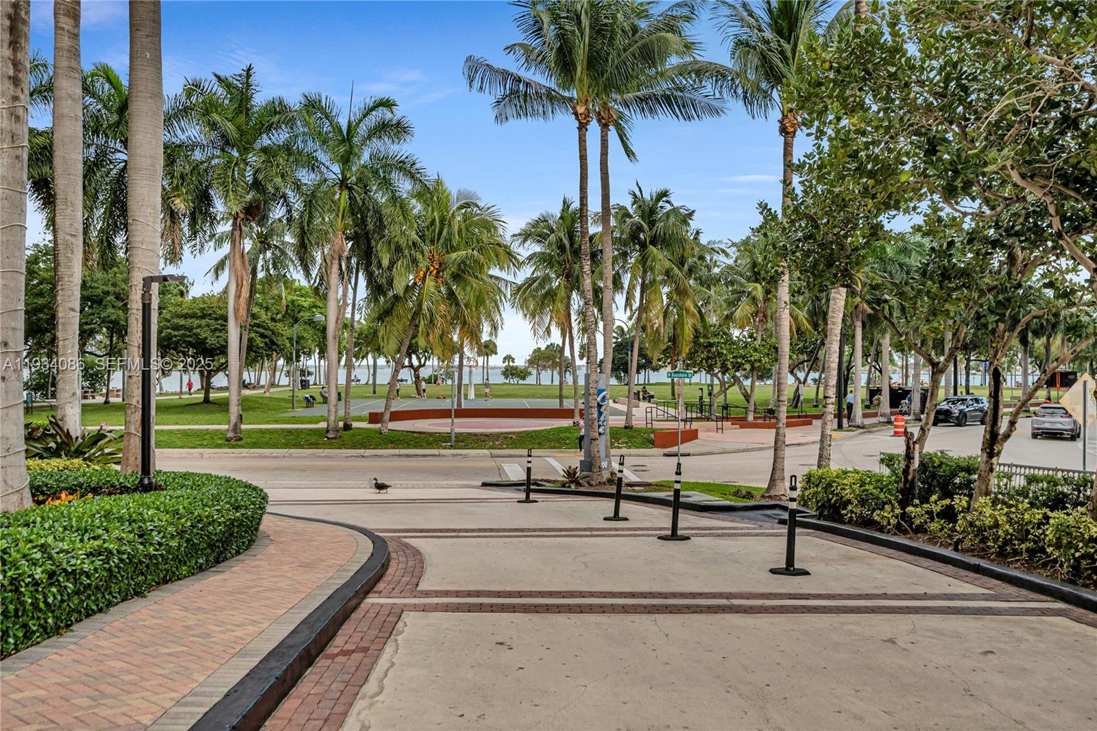 2000 N Bayshore Dr # 316