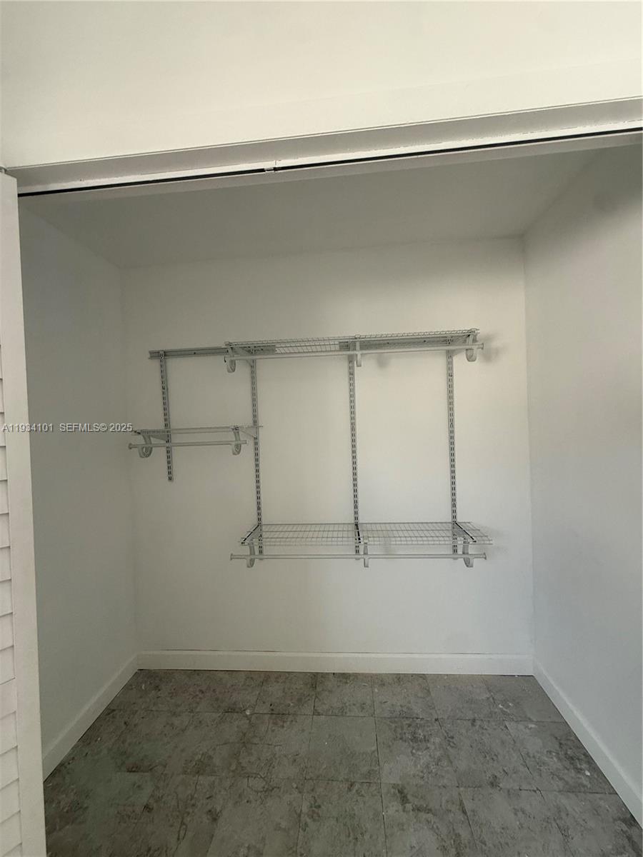 1055 NW 34th Ave # 1055