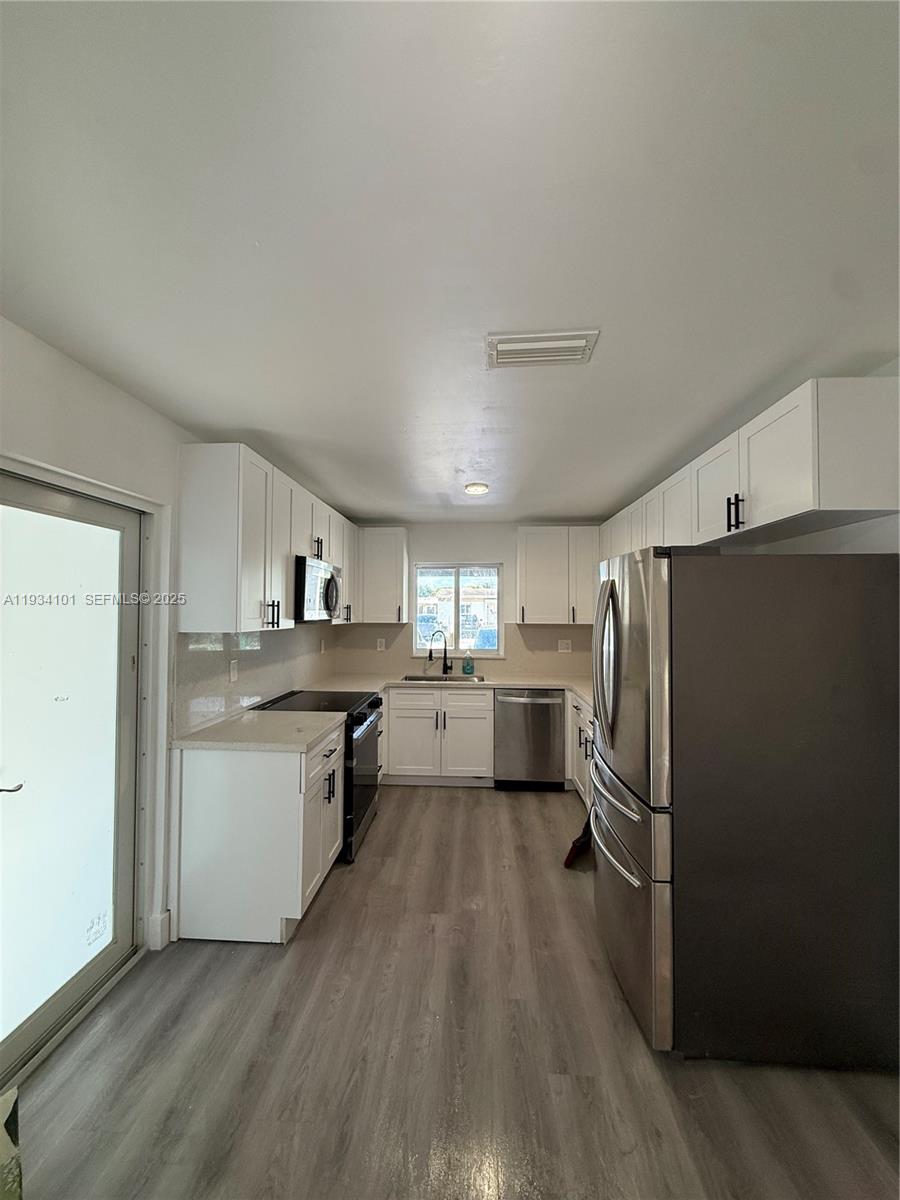 1055 NW 34th Ave # 1055