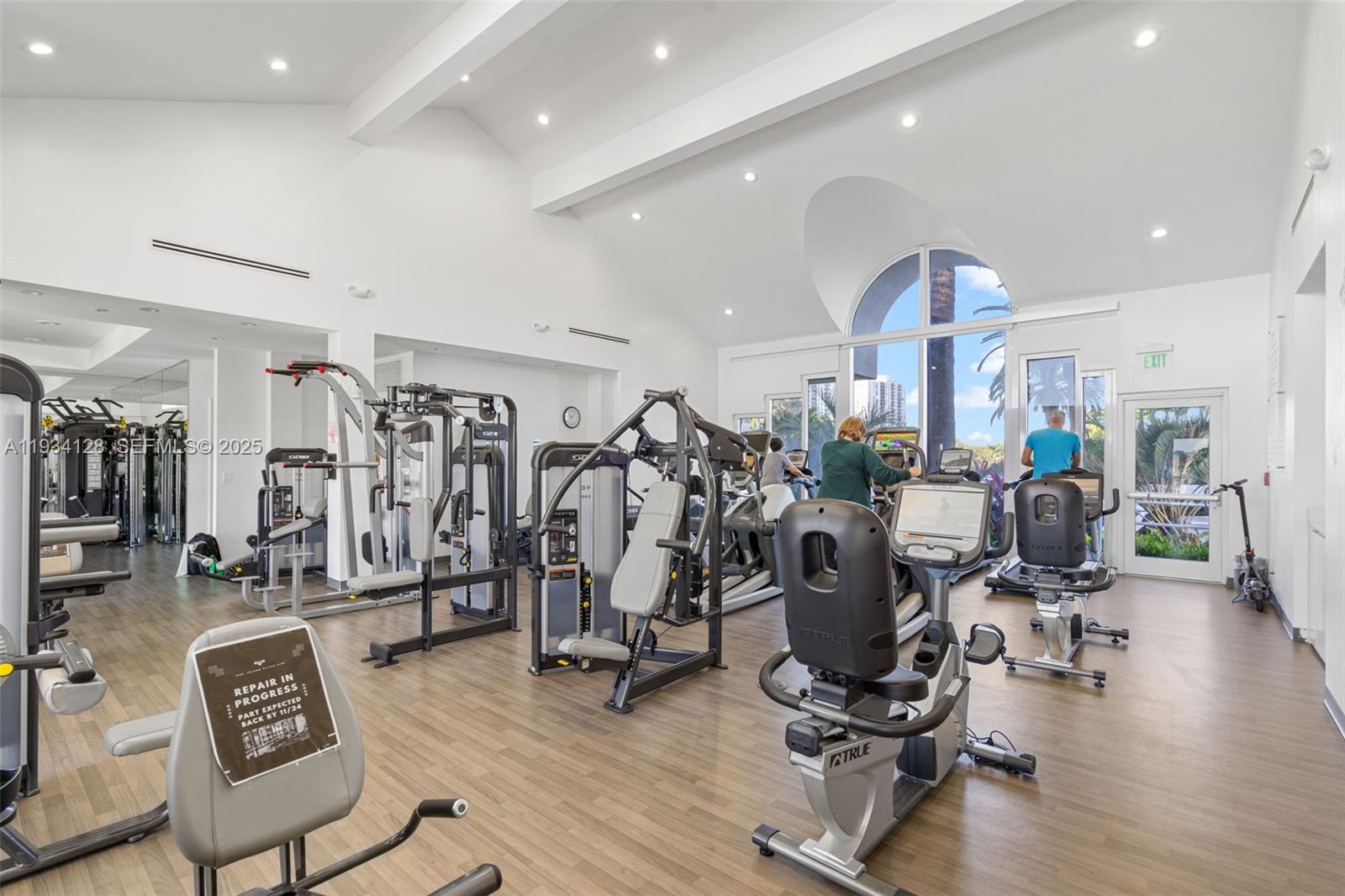 3801 NE 207th St # 603