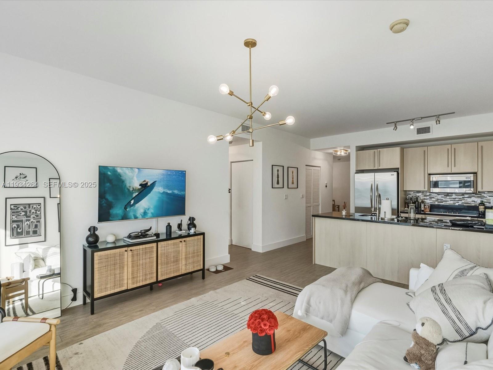 1111 SW 1st Ave Unit: UPH4017