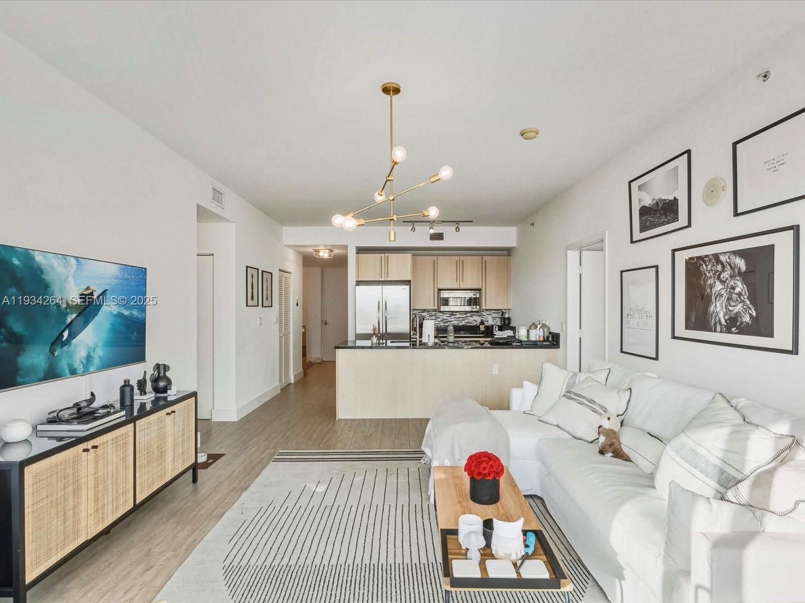 1111 SW 1st Ave Unit: UPH4017