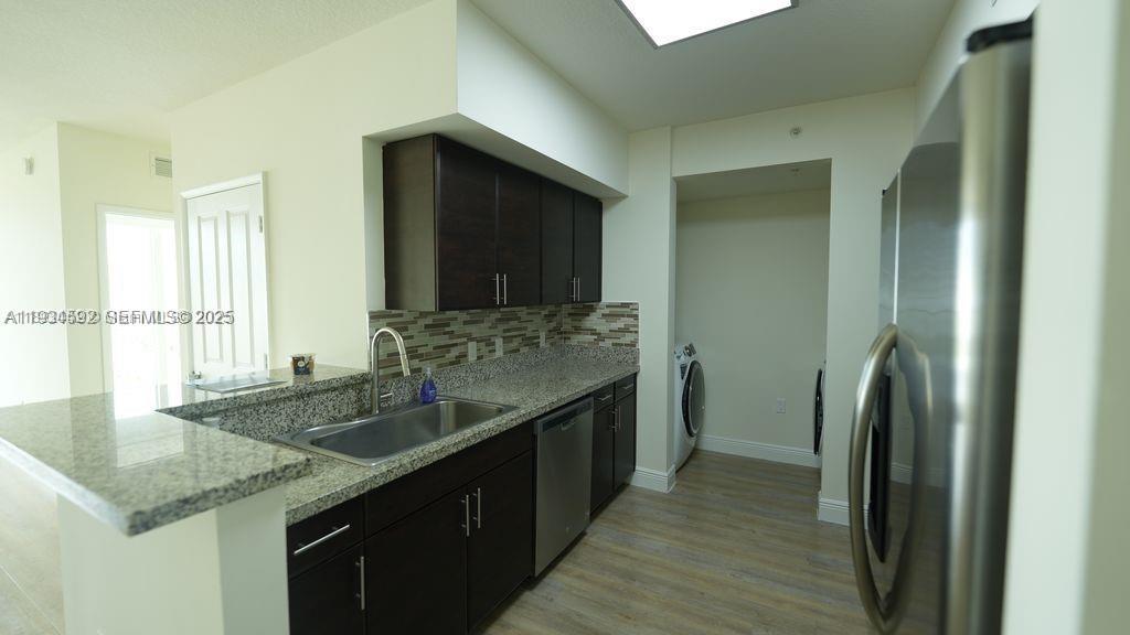 987 SW 37th Ave # 1211