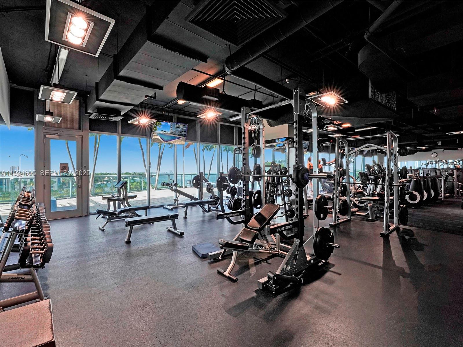 601 NE 36th St # 1801