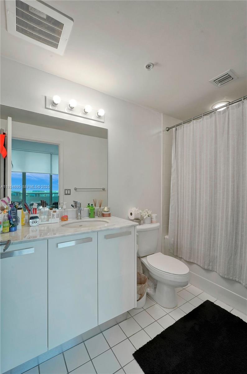 601 NE 36th St # 1801