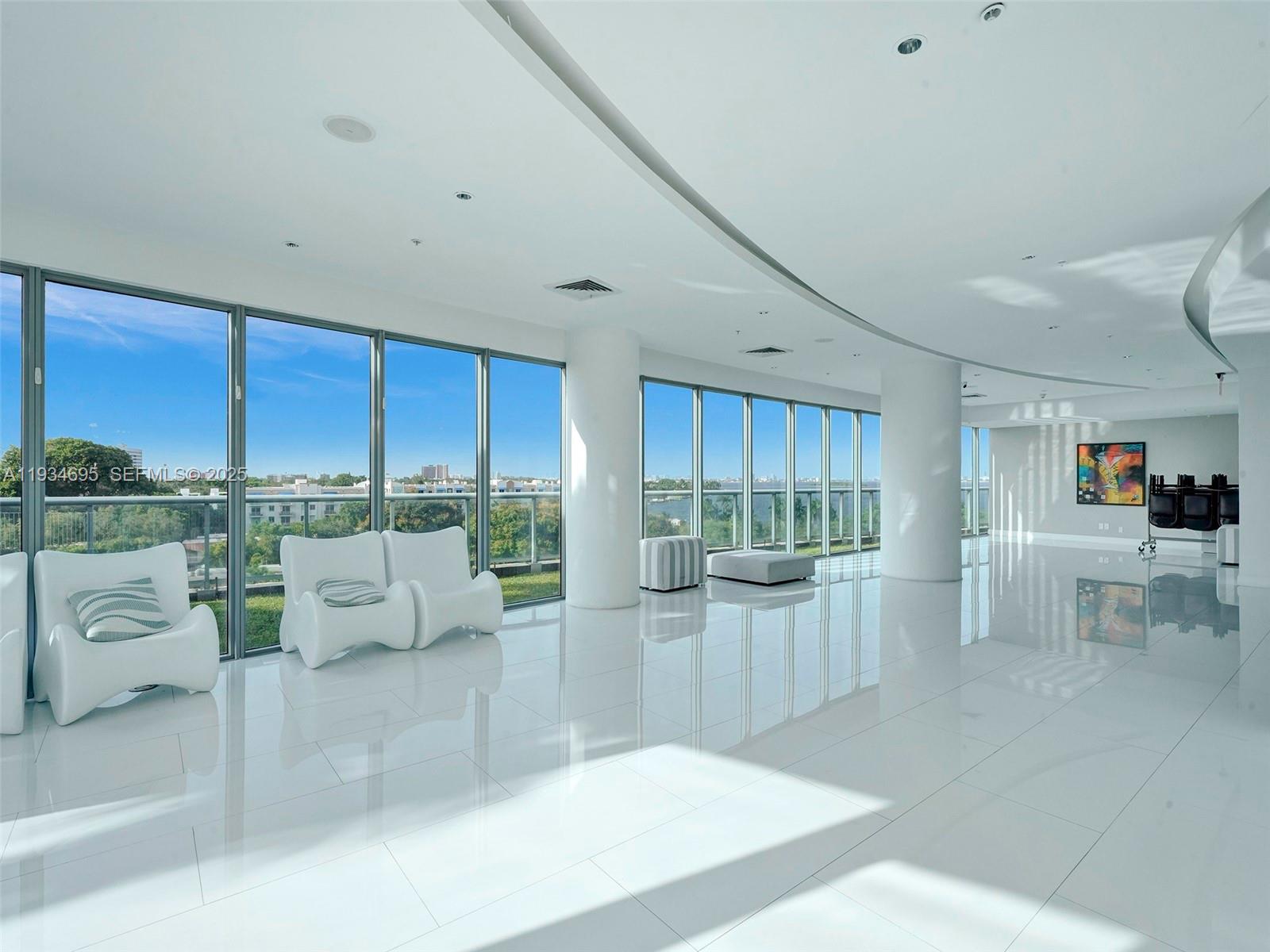 601 NE 36th St # 1801