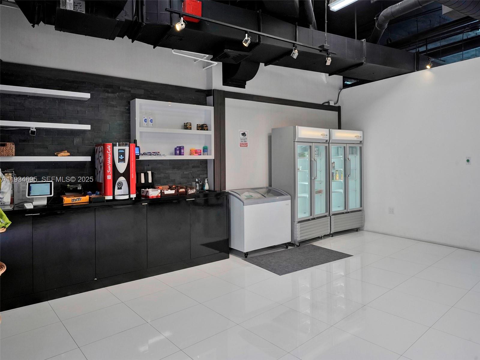 601 NE 36th St # 1801