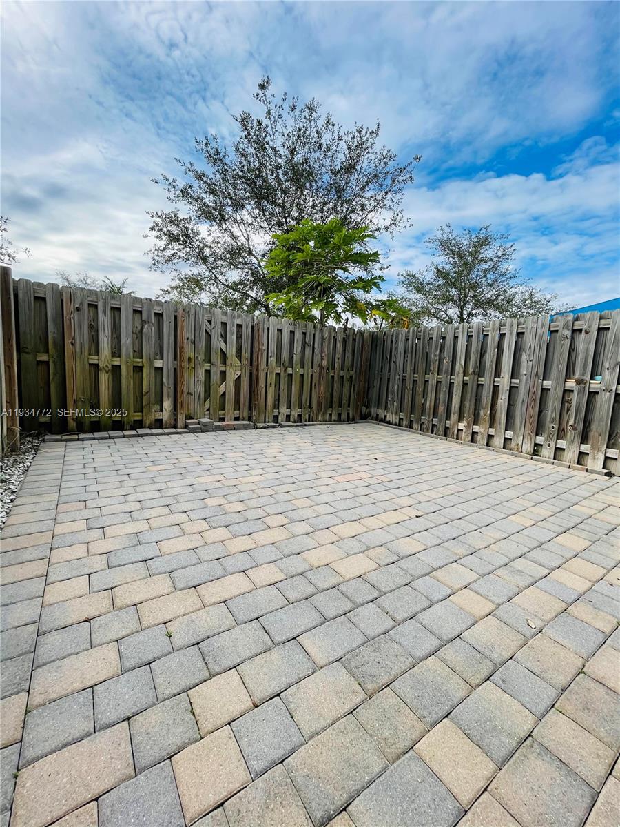 11564 SW 151st Ave # 11564