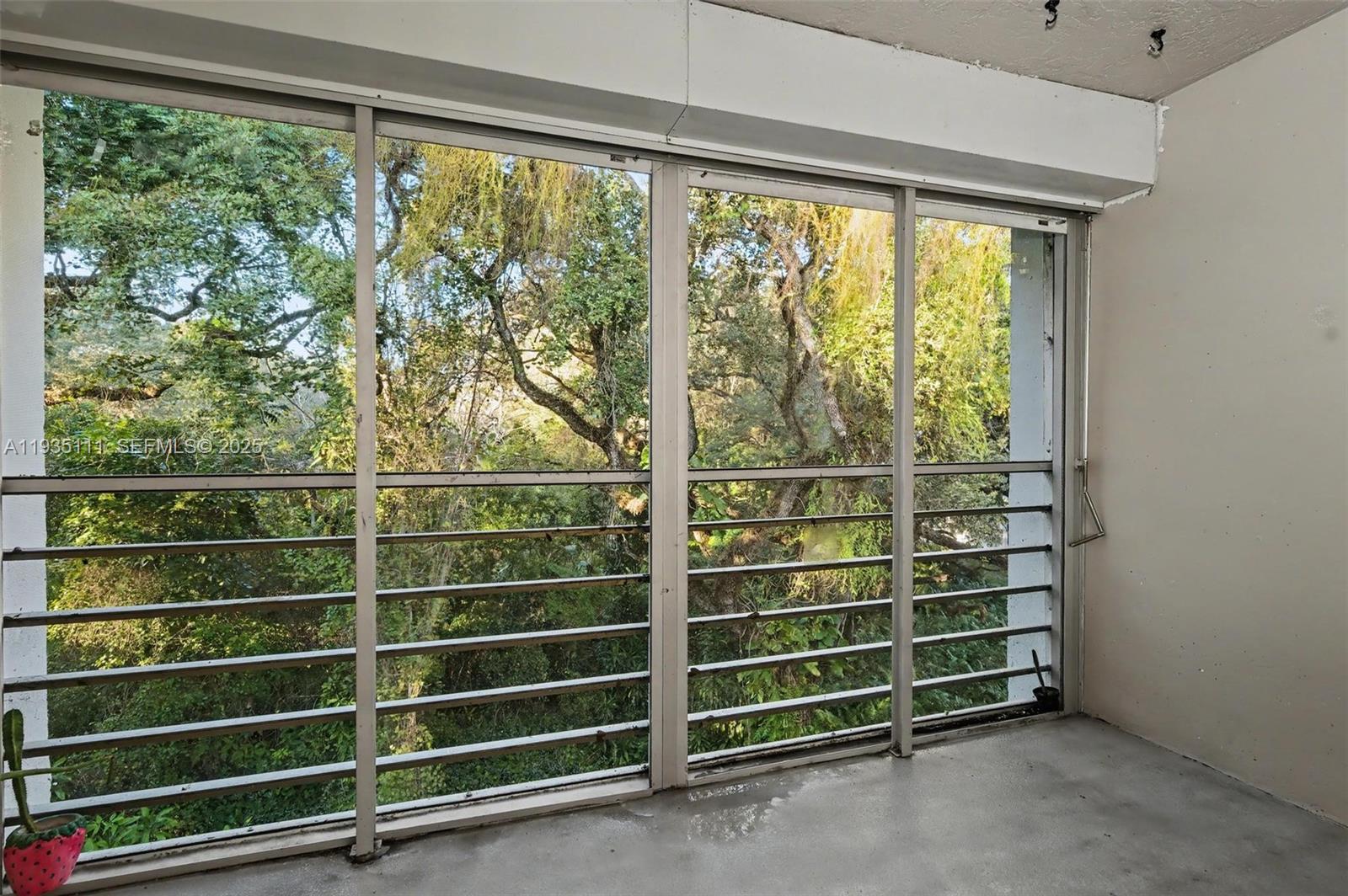 9440 Live Oak Pl # 404