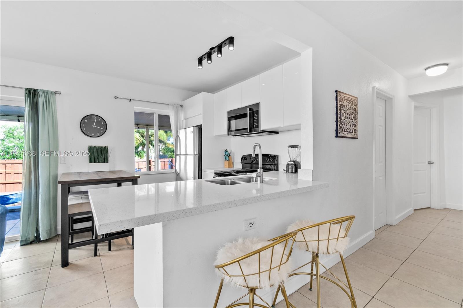 1021 NW 23rd Ave # 1023