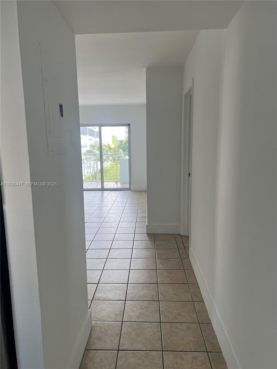 395 NE 21st St # 303