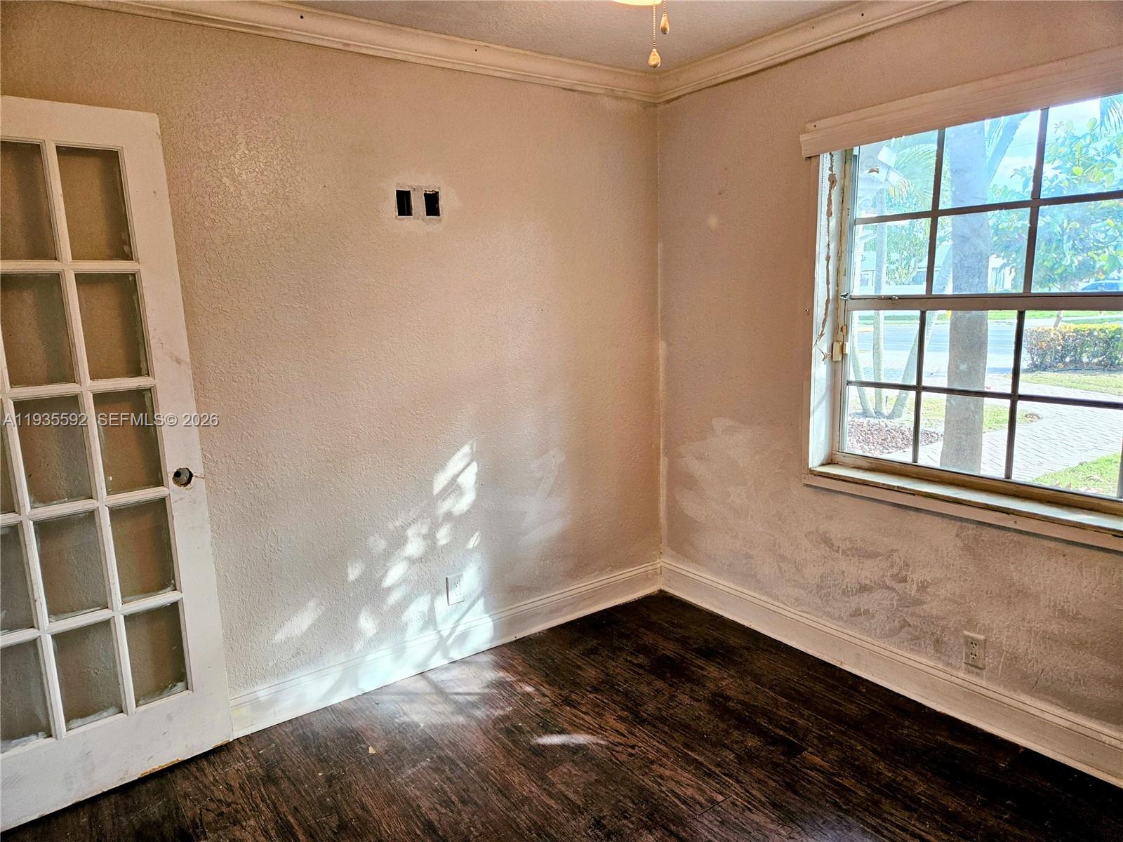 7601 Kimberly Blvd Unit: Main