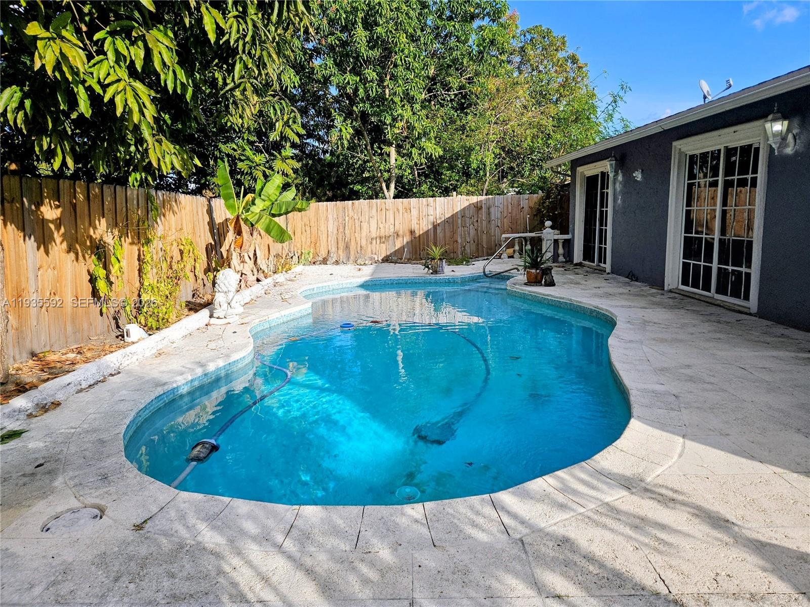 7601 Kimberly Blvd Unit: Main